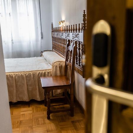 Hostal Santo Domingo De Silos Eksteriør billede