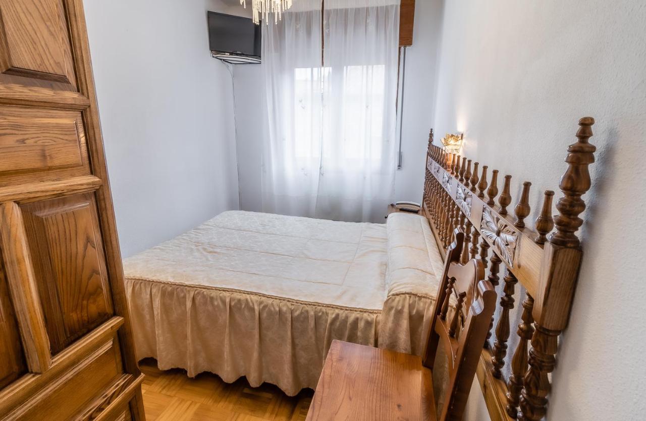 Hostal Santo Domingo De Silos Eksteriør billede