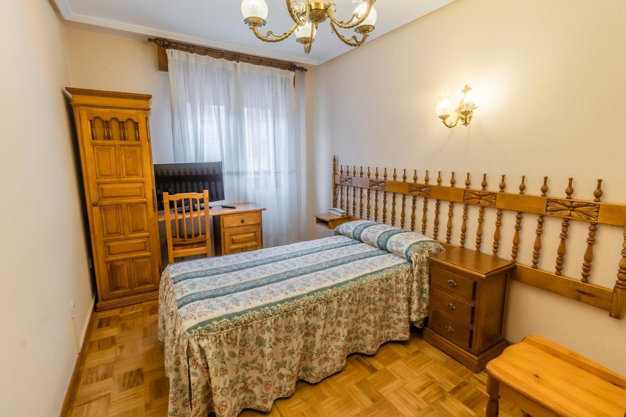 Hostal Santo Domingo De Silos Eksteriør billede