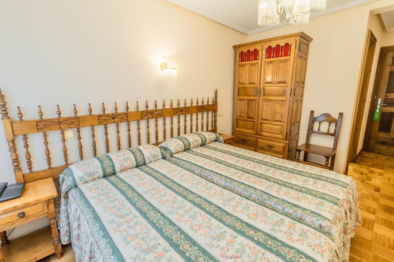 Hostal Santo Domingo De Silos Eksteriør billede
