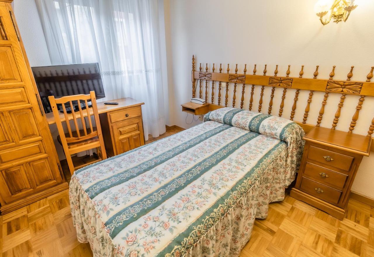 Hostal Santo Domingo De Silos Eksteriør billede