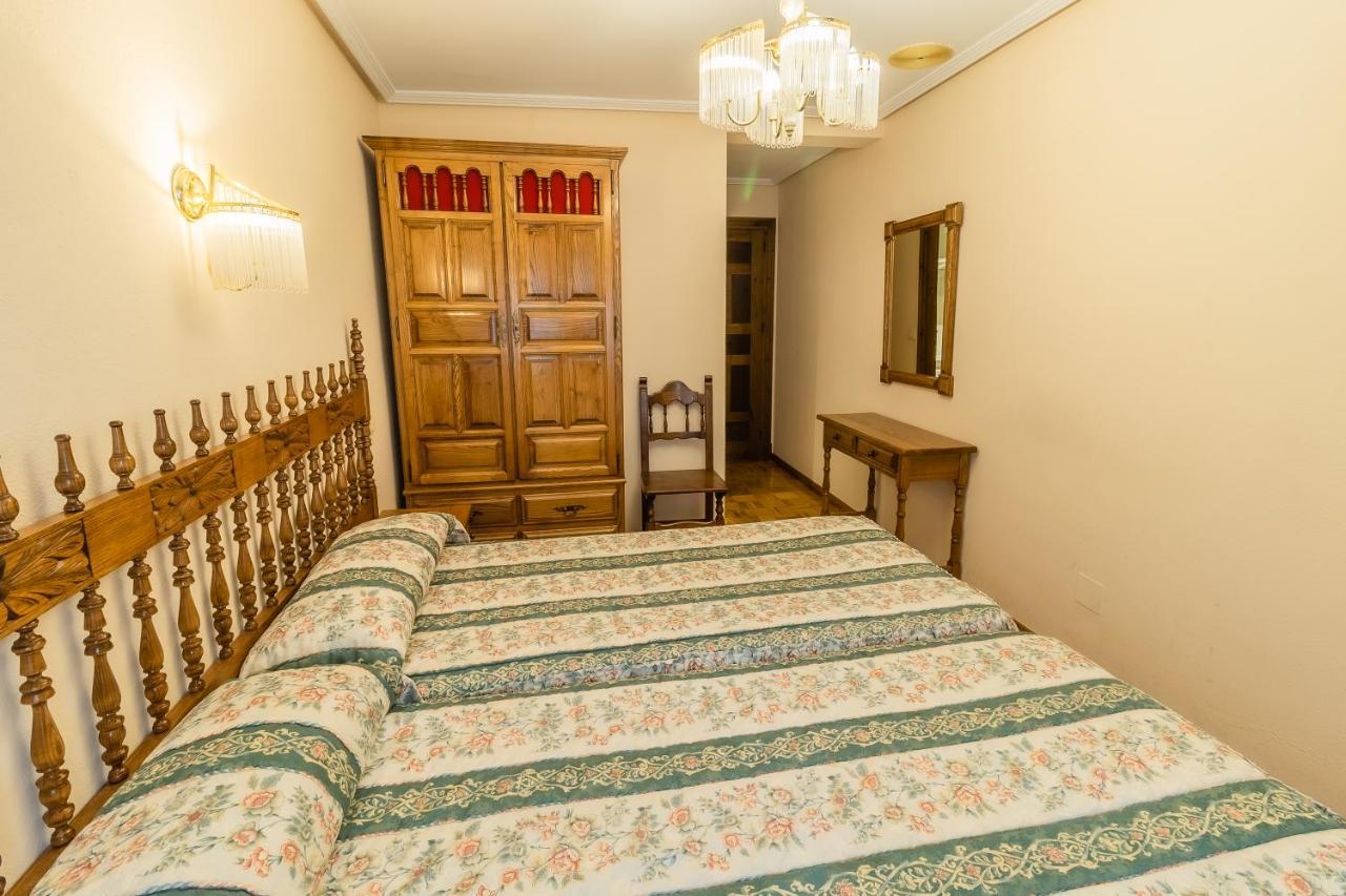 Hostal Santo Domingo De Silos Eksteriør billede
